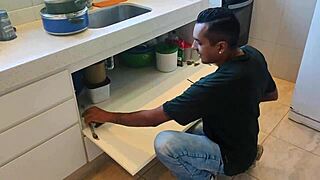 Pregnant wife cheats with plumber and lets him cum deep inside 😈