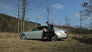 piya bhabhi getting fucked in the car by boyfriend.