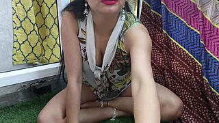 Desi Hot Saraa Gets Naughty For Gand Chut Chudai Tight Ass Anal And Pussy Fucking With Hindi Audio!