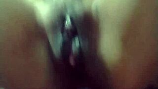 Llego borracha lista para recibir por mis dos agujeritos