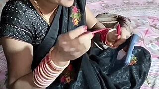 Indian Beautiful Bhabhi Xxx Pissing Black Saree