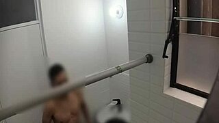 Espiando a Profesora Española Follando con su Amante