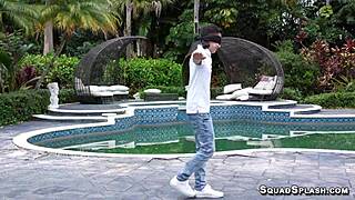 Busty Teen 18+ Josie Tucker Take On Big Cock