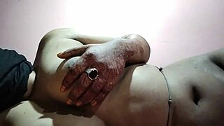 Showing Natural Desi Boobs - Indian Porn