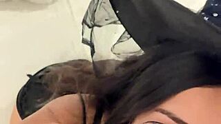 Você acha que a bruxinha Deborah Prado engole meu pau como bruxaria?