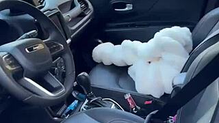 Asiatica calls motoboy for pizza and gets fucked without condom!