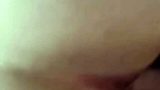 n�o aguentei o tes�o e gozei dentro da namorada do meu amigo gostosa com piercing na buceta creampie