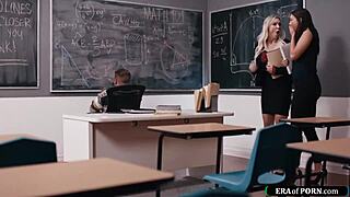 मिल्फ टीचर्स सहकर्मी को क्लासरूम में हिलाते पकड़ती हैं - शॉकिंग सीन!