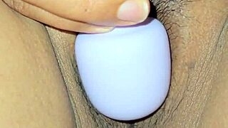 Cierra La Masturbación Con Perrito Y Cum En Mi Trasero