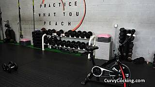 throat fucking slutty chick at the gym