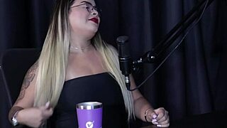 suellen barrar masturbates daily on xvideos