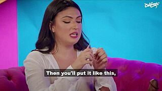 morena gostosa fodendo a novinha tatuada