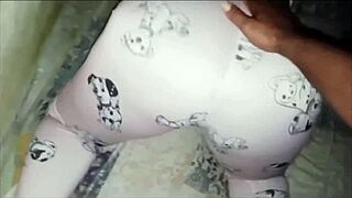 hey, madrasta crente mama gostoso e dá a buceta para o enteado