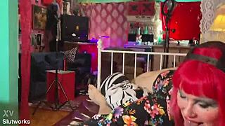 goddess starlavamp sucks stepbro's dick hard while gooning and snapping selfies!