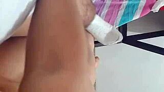 así me gusta manosear una verga rica joven amateur masturba a su vecino cuando no hay nadie en casa 😍