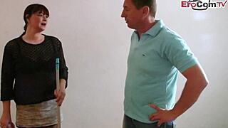 deutsche milf mit riesigen naturbusen fingert ihre kurvige fotze zuhause 😍🍑💦