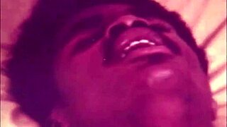 विंटेज लंदन इंटररेशियल टैबू में बालों वाली मैच्योर चूत और बड़ा ब्लैक लंड!