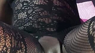 Ebony Milf's Shaved Pussy Gapes and Squirts on Vibrating Sex Machine