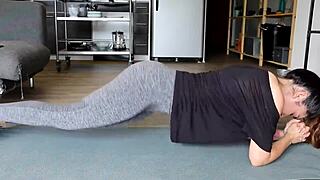 YouTubers with huge asses, don't you want to see them bounce and jiggle wildly right now?