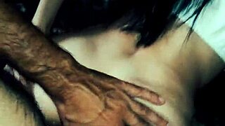 damn this milf's holes get stretched huge in homemade pov 😲💦