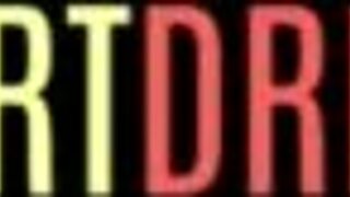 hey cutie 😏 teen pussy gets licked by hot milf lesbian 👅💦