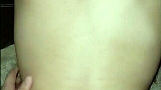 hey my neighbor's out so we're fuckin hard in yoga leggings at the gym 😏