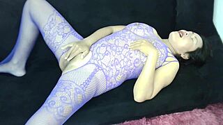 thaiger rubs huge tits pussy cums hard 😩💦🔥