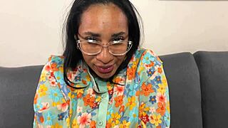 Submissive Stepmom Leyne Rodriguez Fucks Stepson After His Masturbation Frustration