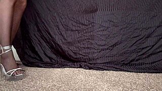 damn this italian milf artemisia love fingers her wet pussy in heels