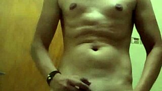 tt diwi fingers her wet pussy so sloppy ugh