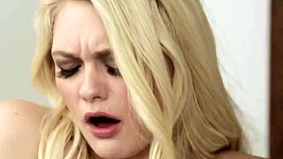 GLAMOUR BABES in MASSAGESEX FOURSOME with FACE SITTING and MUFF DIVING