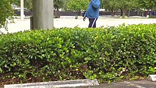 Juicy BBW Milf Flashes Curvy Booty In Public Before Car Creampie