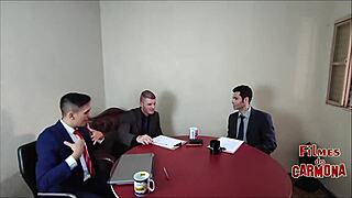 empresa's testing the sofa with milf employee, she blew everyone bareback!!