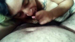 puta latina gemendo enquanto chupa pau pro corno filma tudo