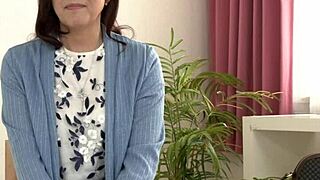 Watch this horny 50yo wife Kazanagishi Kazumi masturbate and squirt wildly!