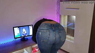 Damn, curvy bikini teen tries on sexy haul in the bath!