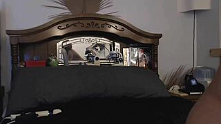 Wanna See This Sexy Webcam Ass Shake?